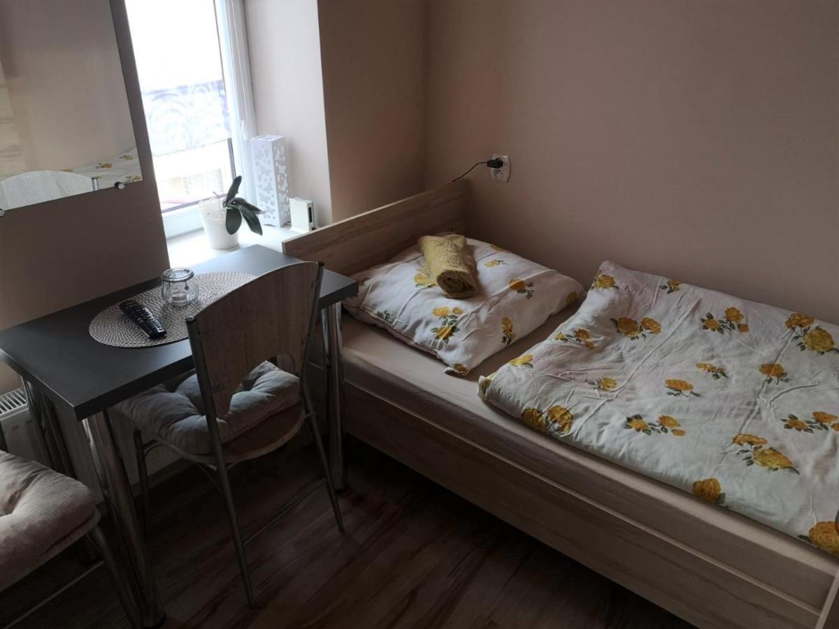 Pokoje Freedoor Lugniany Екстер'єр фото